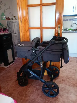 Carrito Kikkaboo Beloved + Parque de regalo