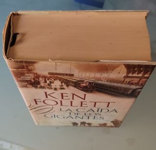 La caída de los gigantes (The Century 1) (Spani...