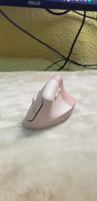 Raton Logitech Lift vertical