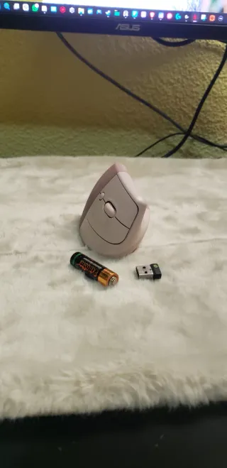 Raton Logitech Lift vertical