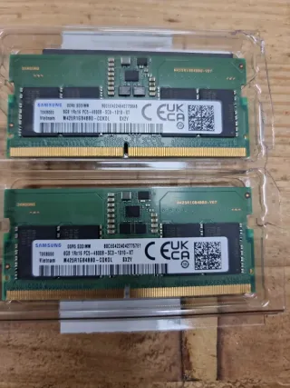 2x Samsung DDR5 SODIMM 8GB PC5-4800B