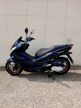Honda PCX 125cc Negra Automática
