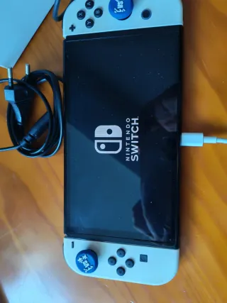 Nintendo Switch OLED Beige/Blanco + 2 juegod