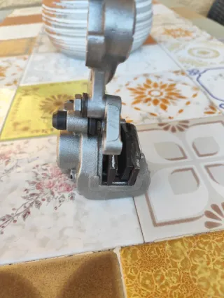 Pinza  de Freno original de una Kawasaki KX 500 2T