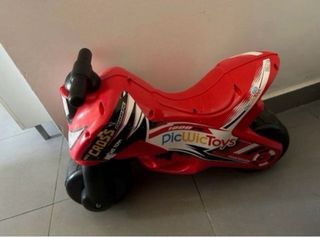 Cuatrimoto eléctrica infantil  feber