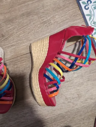 Sandalias de tacón multicolor