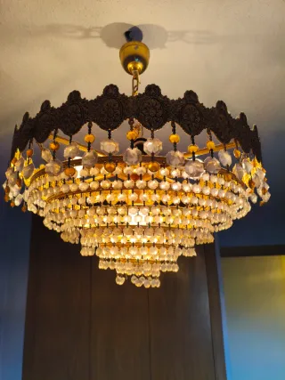 5 Lámparas tipo araña bronce y cristal y 4 aplique