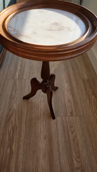 Mesita auxiliar madera y marmol