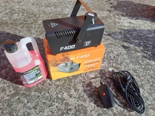 Máquina de humo F400 + Líquido