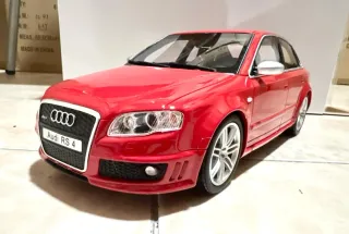 Audi RS4 B7 Sedán Otto 1:18 Rojo