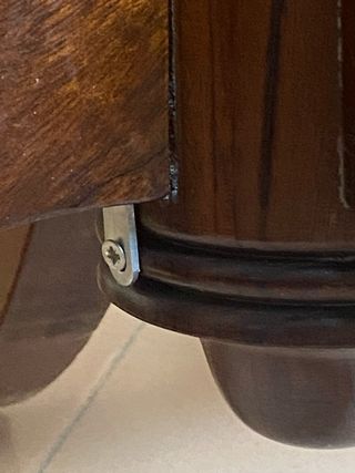 Mesa de comedor de madera