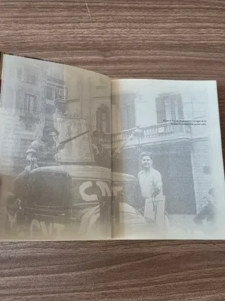 Entre el roig i el negre