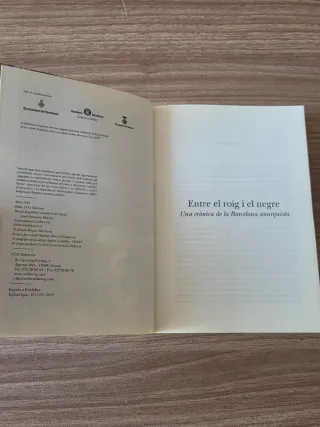 Entre el roig i el negre