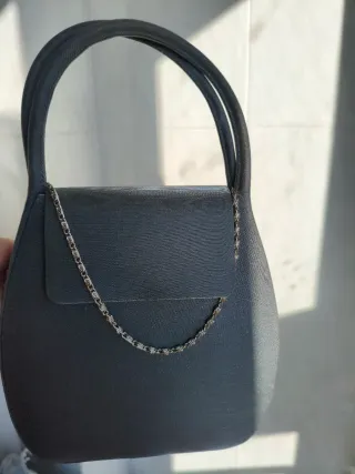 Bolso de mano gris para ceremonia