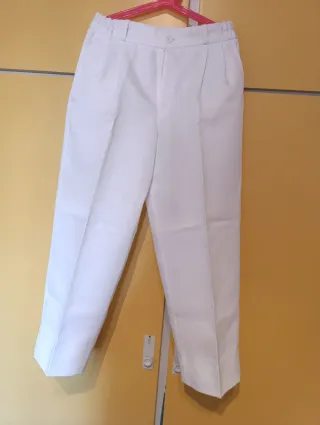 Chaqueta azul y blanca para niño