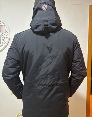 Abrigo Geographical Norway Negro