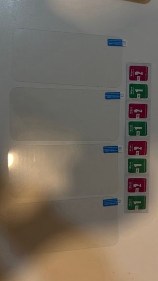 iPhone 14 Pro Max + 6 Fundas y 4 protectores