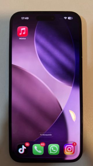 iPhone 14 Pro Max + 6 Fundas y 4 protectores