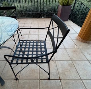 Mesa y 4 sillas jardín cristal y metal