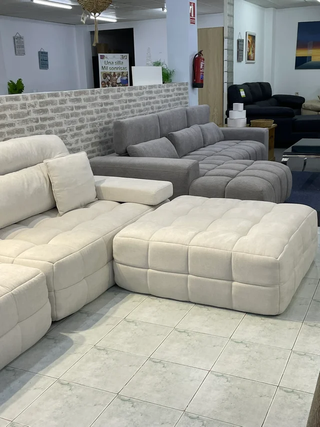 AMPLIO!! Sofá chaise longue beige