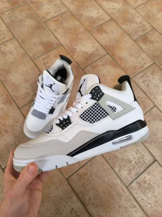 Nike Air Jordan 4 Retro Military Black