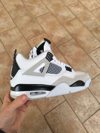 Nike Air Jordan 4 Retro Military Black