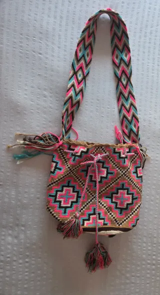 Bolso Wayuu tejido artesanal