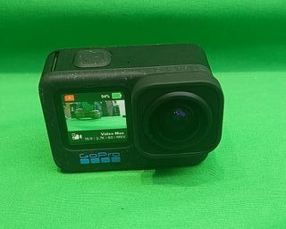 Cámara GoPro 12 Black + Palo Selfie Insta360