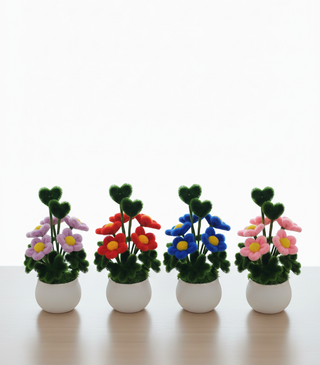 Vasetto decorativo fiori blu e cuori verdi