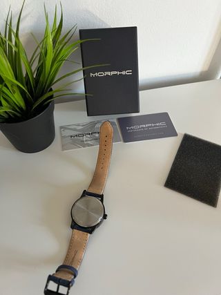 Reloj Morphic Negro y Azul
