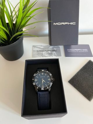 Reloj Morphic Negro y Azul