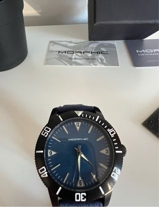 Reloj Morphic Negro y Azul