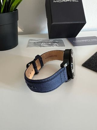 Reloj Morphic Negro y Azul