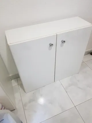 Mueble auxiliar blanco