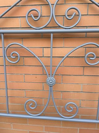 2 cabeceros de hierro color gris