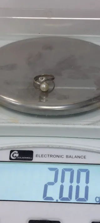 Anillo Oro 18K con Perla y Diamante