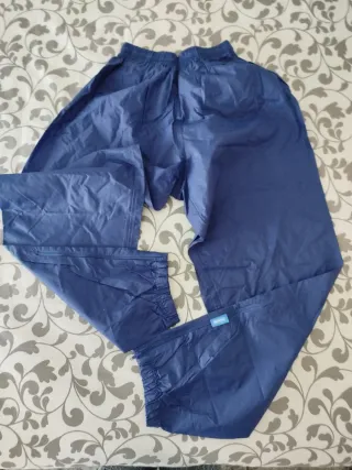 Pantalón impermeable azul