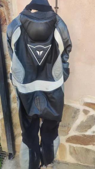 Mono de cuero Dainese