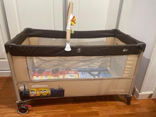 Cuna de viaje con colchón y mosquitera