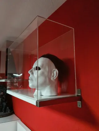 Urna vitrina de metacrilato