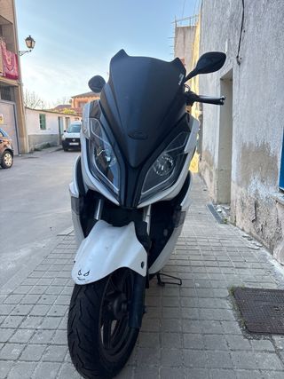 Kymco KXCT 125 Scooter Maxi Blanca