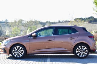 Renault Megane 1.3 Zen TCe 140CV EDC ¡SOLO 60.000!