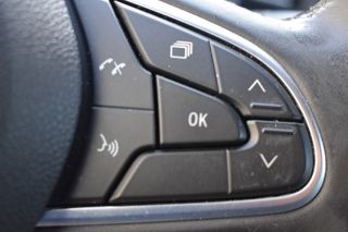 Renault Megane 1.3 Zen TCe 140CV EDC ¡SOLO 60.000!