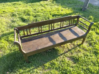 Banco de madera rústico