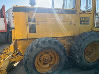 Motoniveladora FAUN FRISH 155