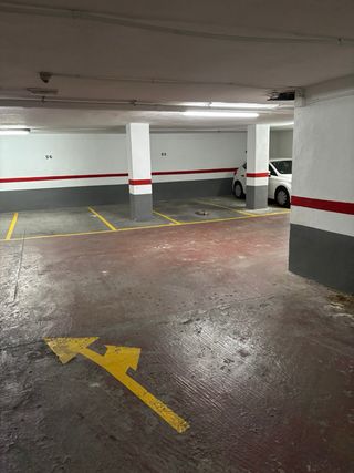 Plaza de parking grande