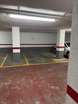 Plaza de parking grande