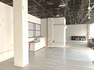 Local comercial en alquiler en En Corts en Valencia