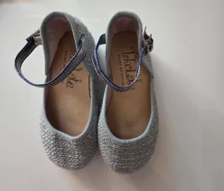 Vestido niña 2 años( regalo calzado talla 24)