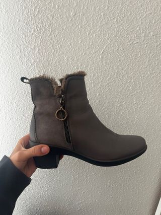 Botines marrones con forro de pelo